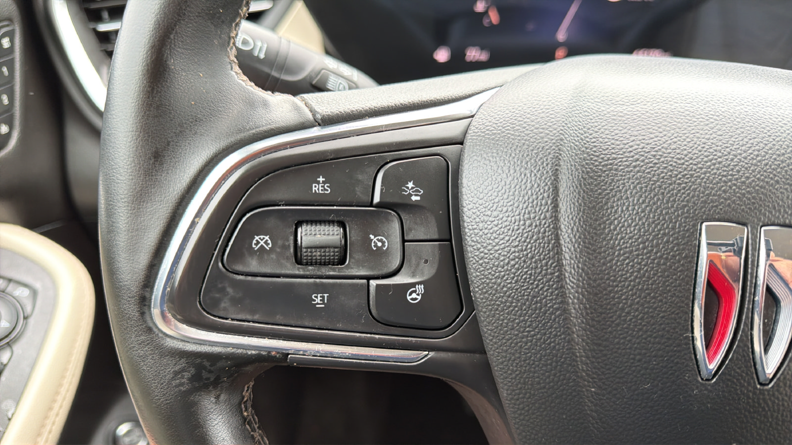 Used 2024 Buick Encore GX Avenir w/ Avenir Convenience Package AWD/4WD image 17