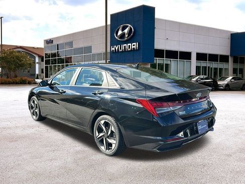 Used 2023 Hyundai Elantra Limited w/ Cargo Package image 4