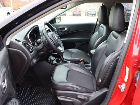 Used 2020 Jeep Compass Latitude image 10