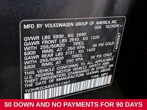 Used 2025 Volkswagen Atlas SE AWD/4WD image 32