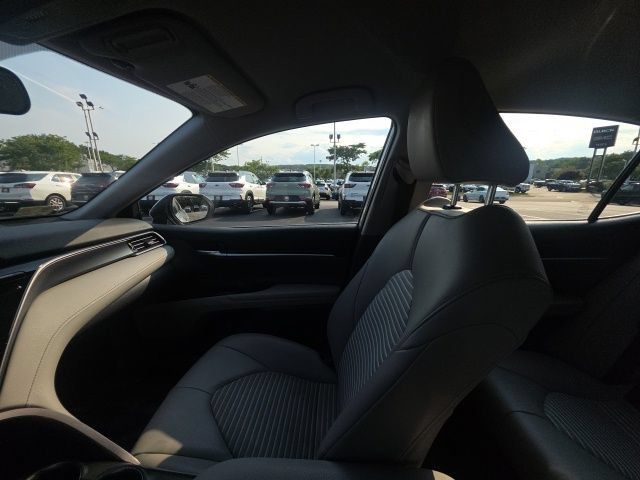 Used 2024 Toyota Camry SE AWD/4WD image 25