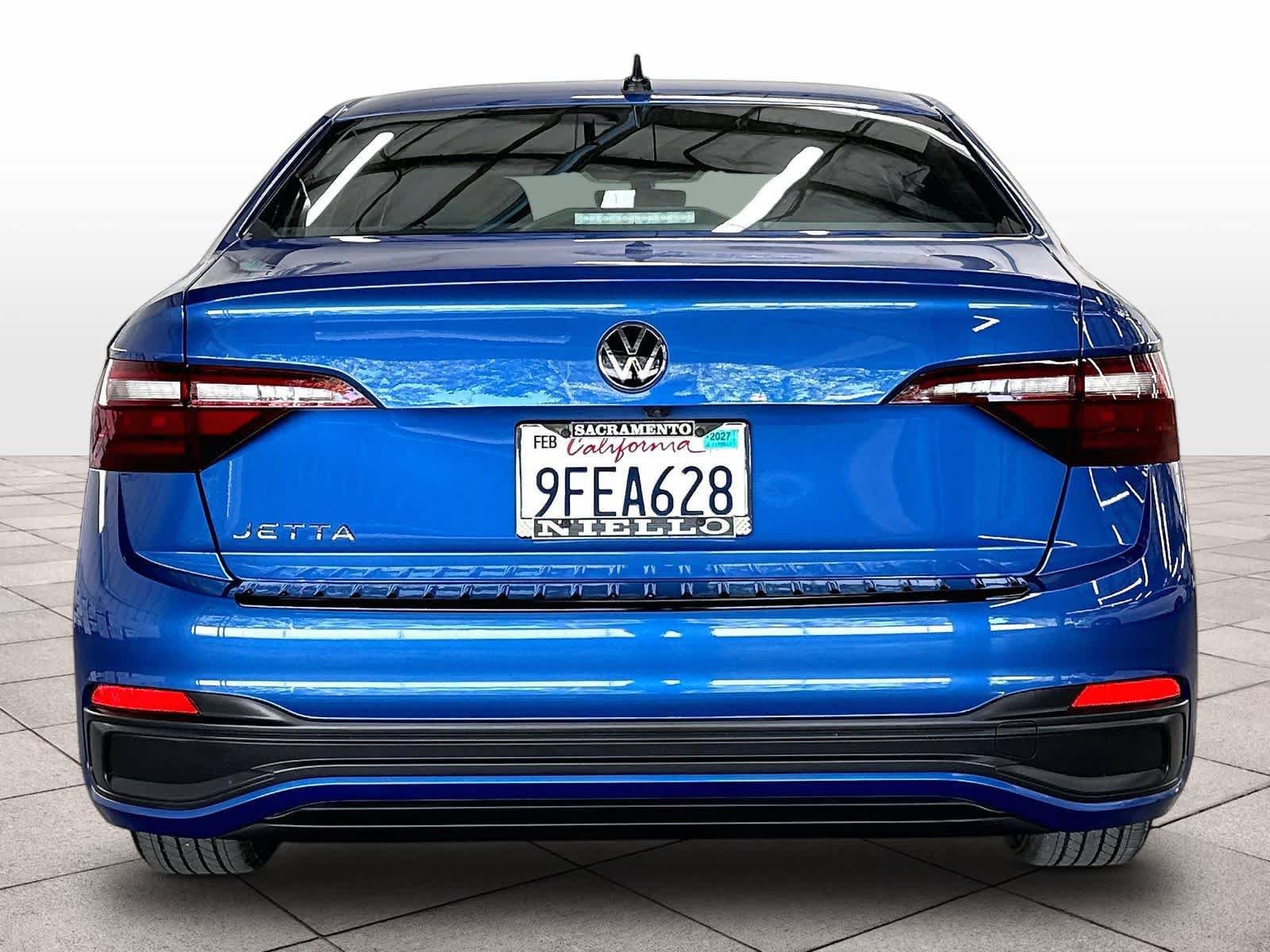 Used 2023 Volkswagen Jetta Sport FWD image 8
