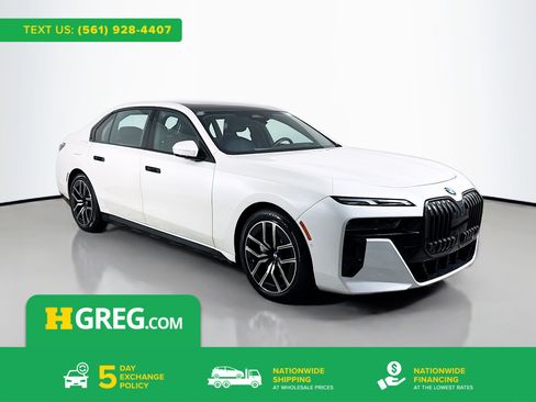Used 2025 BMW 740i RWD image 1