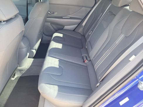 Used 2024 Hyundai Elantra SEL w/ Convenience Package image 13