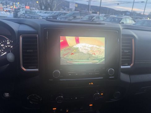 Used 2022 Nissan Frontier SV image 34