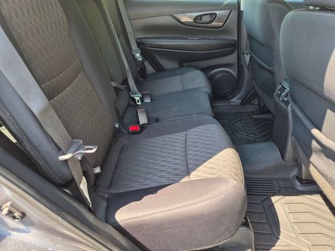 Used 2019 Nissan Rogue S AWD/4WD image 27