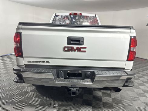 Used 2016 GMC Sierra 2500 4x4 Crew Cab w/ Sierra Convenience Package image 4