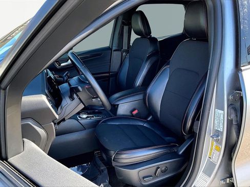 Used 2024 Ford Escape ST-Line image 25