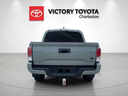 Used 2023 Toyota Tacoma TRD Sport AWD/4WD image 4