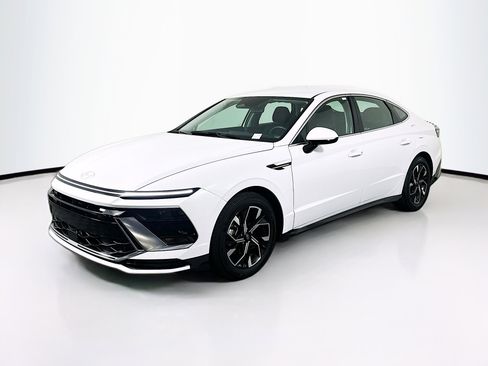 Used 2025 Hyundai Sonata SEL image 3