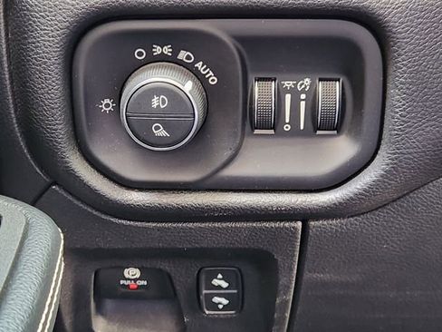 Certified 2025 RAM 1500 Laramie AWD/4WD image 21