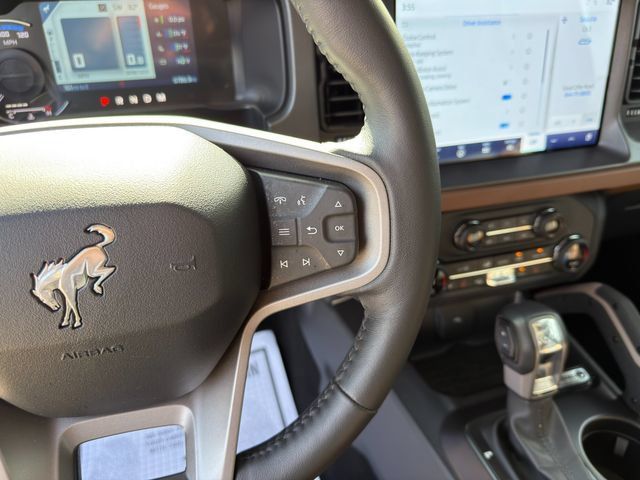 Used 2024 Ford Bronco Outer Banks AWD/4WD image 41