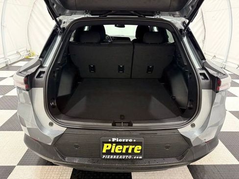 New 2026 Chevrolet Equinox EV LT image 4