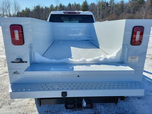 New 2026 GMC Sierra 3500 Pro w/ Convenience Package image 16