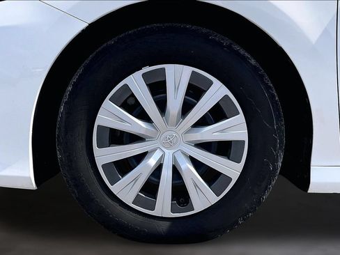 Used 2021 Toyota Camry LE w/ Audio Upgrade Package FWD image 33