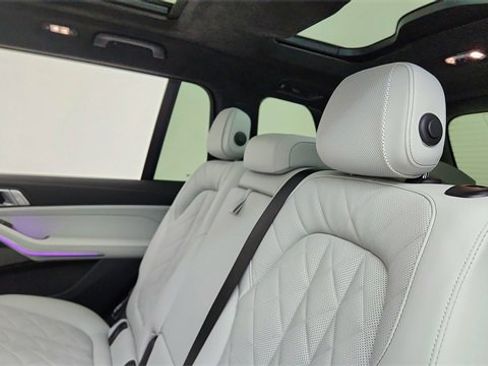 Used 2026 BMW X7 xDrive40i image 34