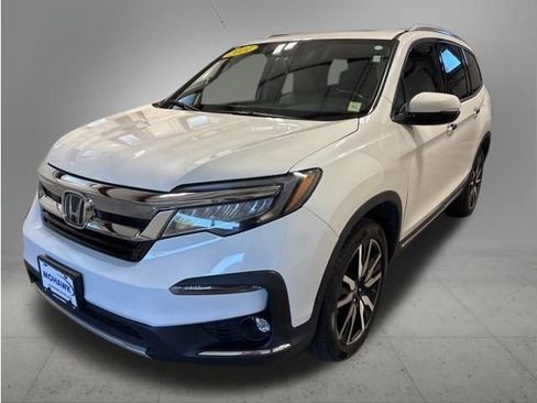 Used 2021 Honda Pilot Touring image 1