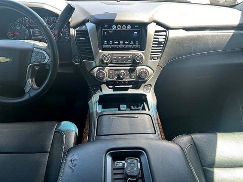 Used 2018 Chevrolet Suburban Premier image 11