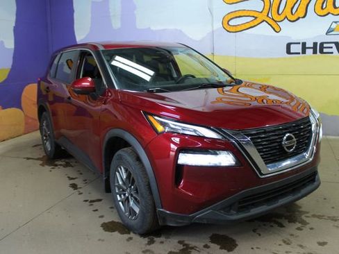 Used 2021 Nissan Rogue S image 4