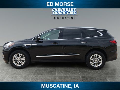 Used 2020 Buick Enclave Essence w/ Sound and Sites Package AWD/4WD image 2