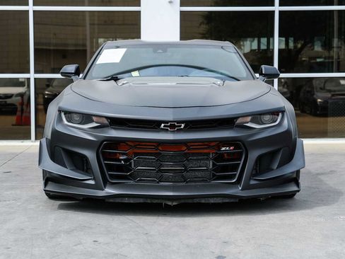 Used 2022 Chevrolet Camaro ZL1 RWD image 3