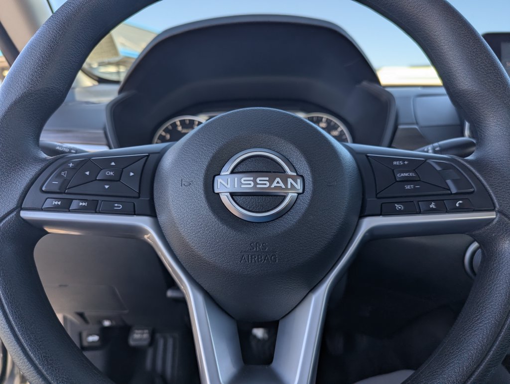 Used 2025 Nissan Altima 2.5 SV FWD image 20