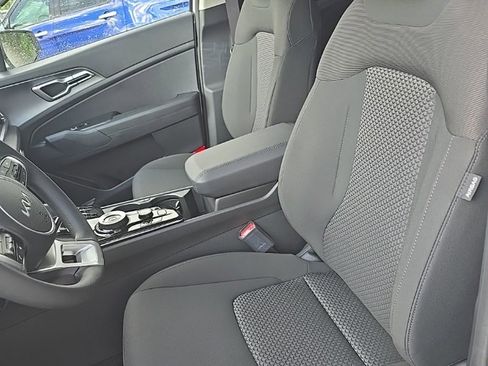 New 2025 Kia Sportage LX image 15