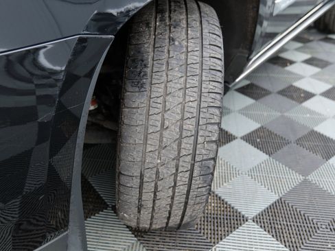 Used 2020 Cadillac Escalade Platinum image 89