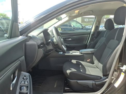 Used 2023 Nissan Sentra SV FWD image 16