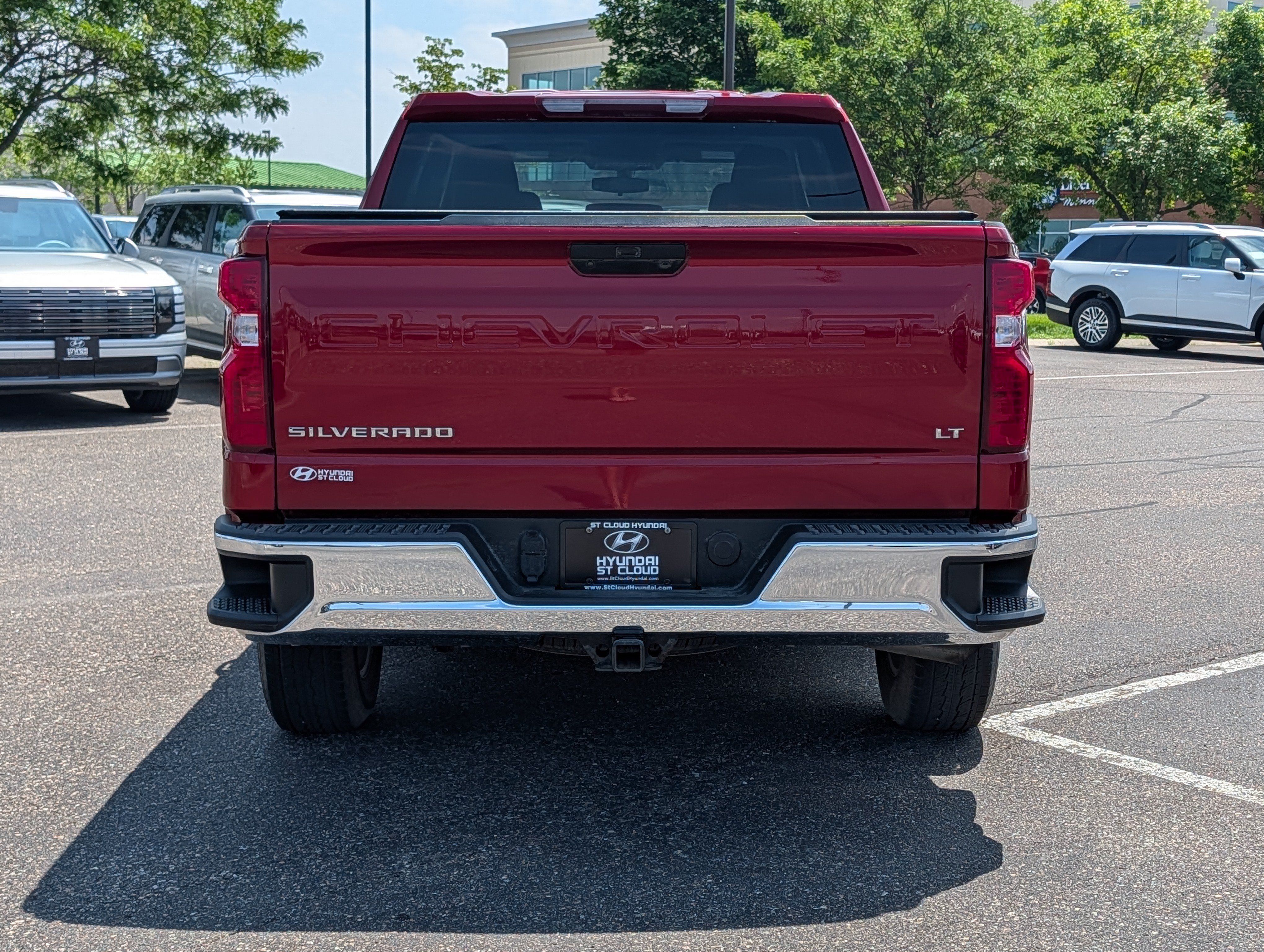 Used 2021 Chevrolet Silverado 1500 LT AWD/4WD image 4