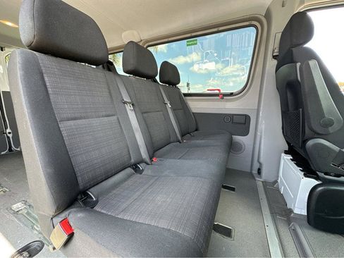 Used 2015 Mercedes-Benz Sprinter 2500 image 9