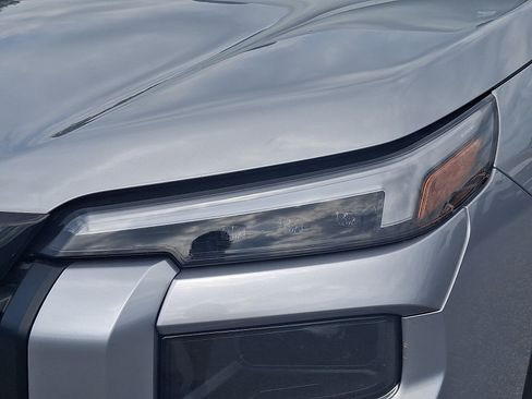 Certified 2026 Subaru Outback Premium AWD/4WD image 9