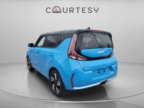 Certified 2024 Kia Soul GT-Line image 2