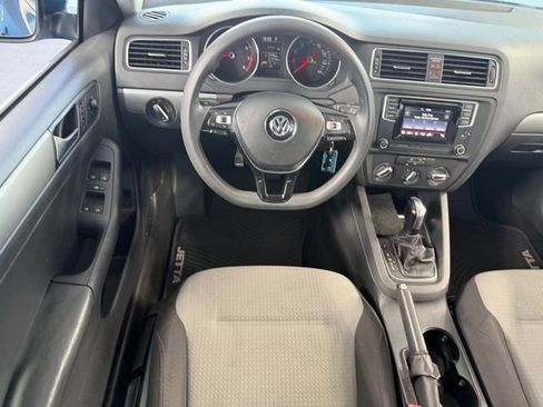Used 2017 Volkswagen Jetta S FWD image 8