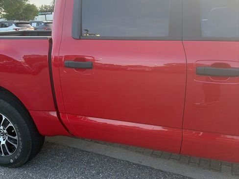 Used 2022 Nissan Titan SV RWD image 17