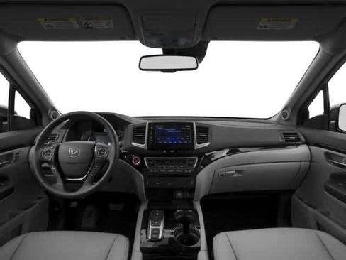 Used 2016 Honda Pilot Touring image 7