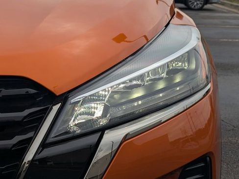 Used 2024 Nissan Kicks SR w/ SR Premium Package image 10