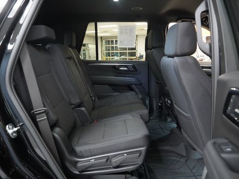 Used 2025 Chevrolet Tahoe LS image 31