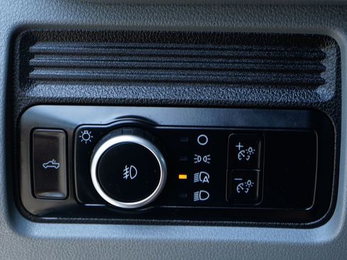 Used 2024 Ford F250 XL w/ XL Chrome Package image 23