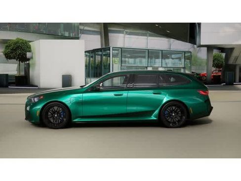 New 2027 BMW M5 Touring AWD/4WD image 4