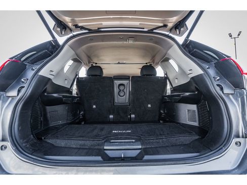 Used 2019 Nissan Rogue SV image 29