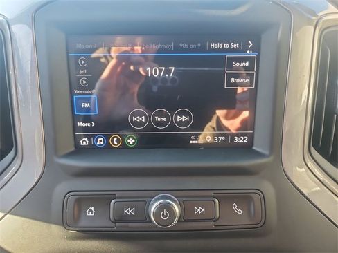 Used 2024 Chevrolet Silverado 1500 Custom image 13