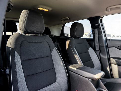 Used 2025 Chevrolet TrailBlazer LT image 11