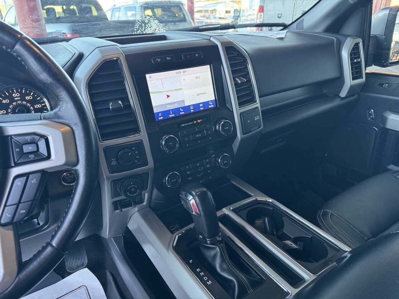 Used 2019 Ford F150 Lariat AWD/4WD image 4