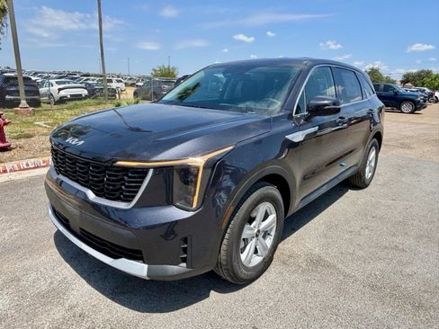 New 2026 Kia Sorento LX image 3