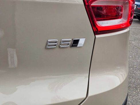New 2025 Volvo XC40 B5 Plus w/ Climate Package image 16
