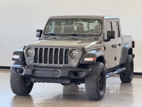 Used 2020 Jeep Gladiator Sport w/ Quick Order Package 24S AWD/4WD image 3