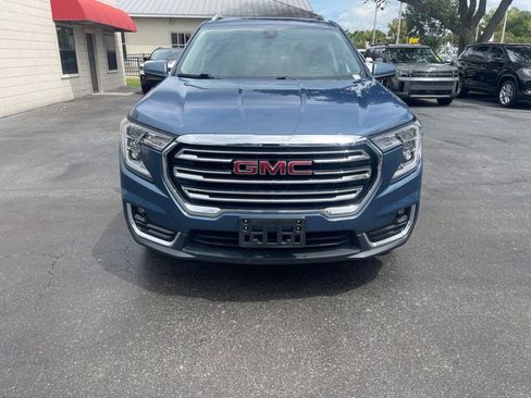 Used 2024 GMC Terrain SLT AWD/4WD image 9