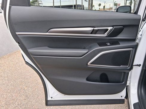 Used 2025 Kia Telluride S image 20