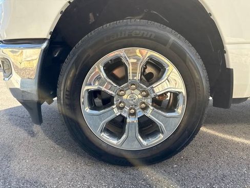 Used 2022 RAM 1500 Big Horn AWD/4WD image 18